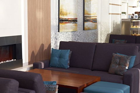 Mercure Melbourne Caroline Springs - Sunshine Coast Guide 6