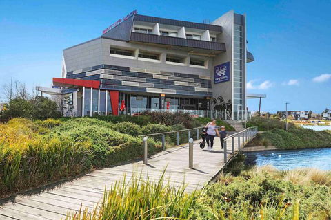 Mercure Melbourne Caroline Springs - Sunshine Coast Guide 5