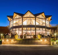 Lyndoch Hill - Sunshine Coast Guide