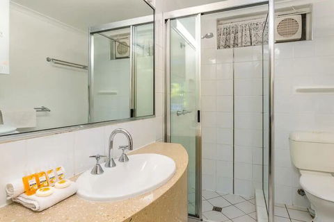 Tradewinds McLeod Holiday Apartments - Sunshine Coast Guide 7
