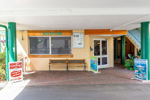 Tradewinds McLeod Holiday Apartments - Sunshine Coast Guide 4