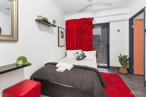 Arrival Accommodation Centre - Sunshine Coast Guide 5