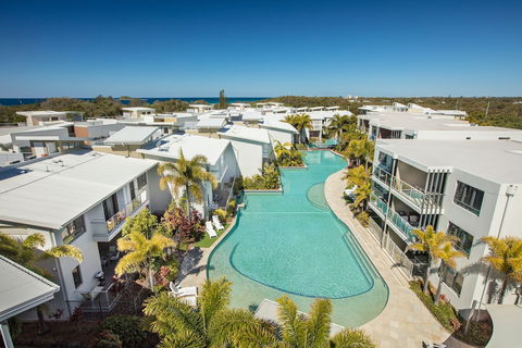 Sand Dunes Resort - Sunshine Coast Guide 0