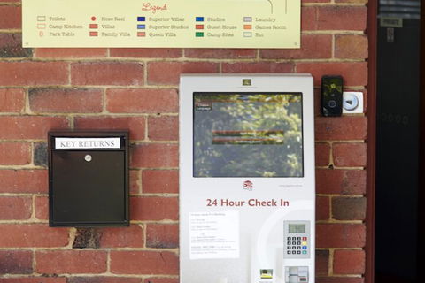 Amaroo Holiday Park - Sunshine Coast Guide 2