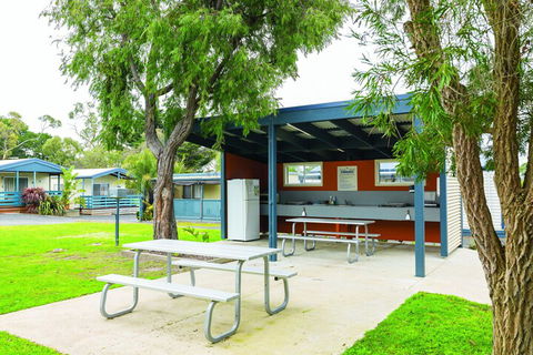 Amaroo Holiday Park - Sunshine Coast Guide 1