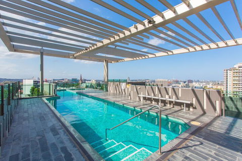 Quattro On Astor Apartments Brisbane By Restt - Sunshine Coast Guide 2