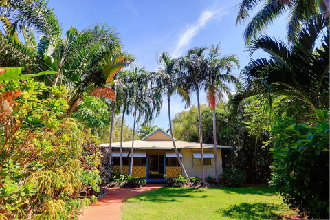 Habitat Resort - Sunshine Coast Guide 0