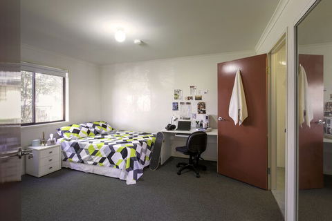Macquarie University Village - Sunshine Coast Guide 3