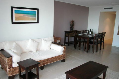 At Blue Horizon Resort Apartments - Sunshine Coast Guide 6