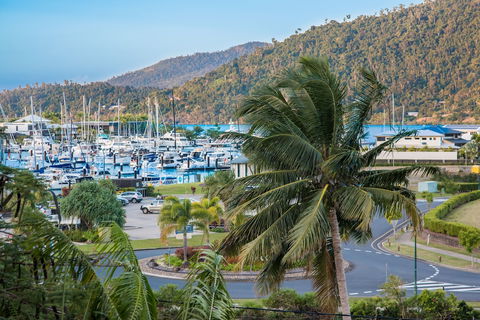 At Waterfront Whitsunday Retreat - Sunshine Coast Guide 5