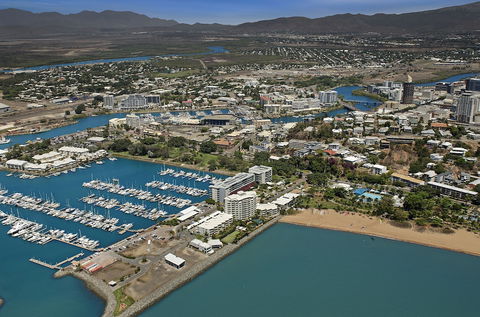 Mariners North Holiday Apartments - Sunshine Coast Guide 6
