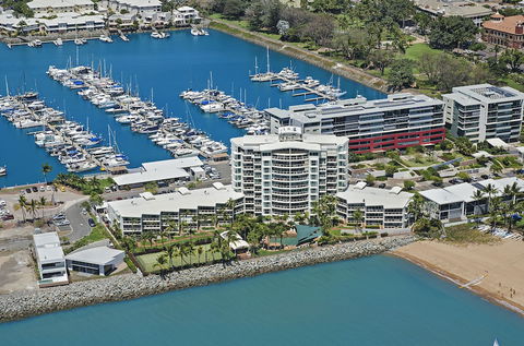 Mariners North Holiday Apartments - Sunshine Coast Guide 4