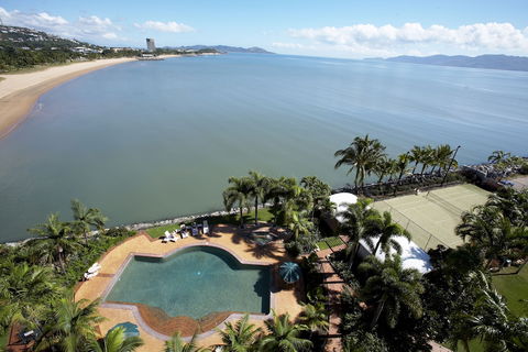 Mariners North Holiday Apartments - Sunshine Coast Guide 5