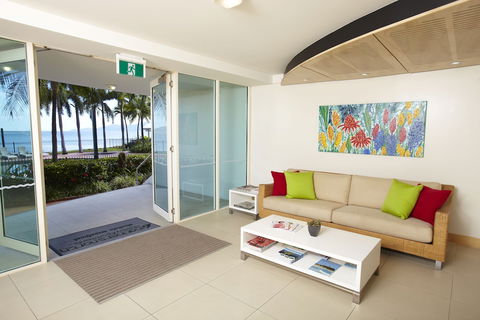 Mariners North Holiday Apartments - Sunshine Coast Guide 2