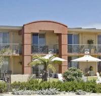 Ocean View Motel - Sunshine Coast Guide