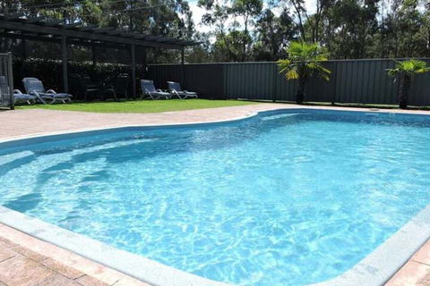Hermitage Lodge - Sunshine Coast Guide 4