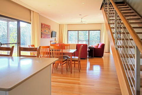Hermitage Lodge - Sunshine Coast Guide 7