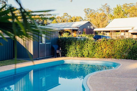 Hermitage Lodge - Sunshine Coast Guide 3