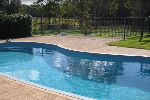 Hermitage Lodge - Sunshine Coast Guide 5