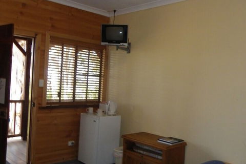 Denmark Waterfront Motel - Sunshine Coast Guide 7