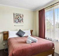 Sharonlee Strahan Villas - Sunshine Coast Guide
