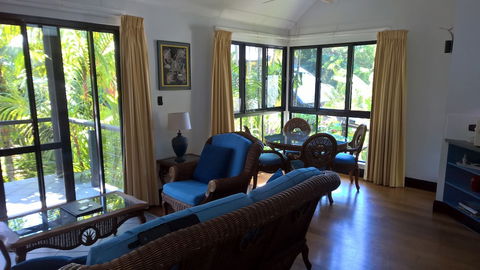 Dreamcatcher Beachsides Apartments - Sunshine Coast Guide 6