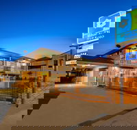 SureStay Hotel by Best Western Blue Diamond Motor Inn - Sunshine Coast Guide