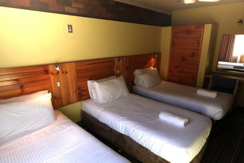 Wanderlight Motor Inn - Sunshine Coast Guide 4