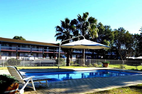 Wanderlight Motor Inn - Sunshine Coast Guide 1