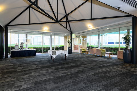 MGSM Executive Hotel & Conference Centre - Sunshine Coast Guide 2