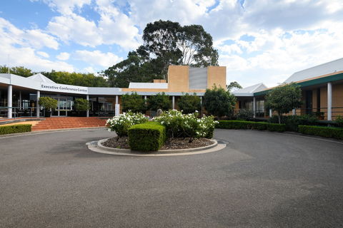 MGSM Executive Hotel & Conference Centre - Sunshine Coast Guide 0