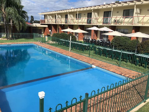 Redhill Tamworth Motor Inn & Conference Centre - Sunshine Coast Guide 1