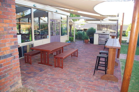Redhill Tamworth Motor Inn & Conference Centre - Sunshine Coast Guide 3