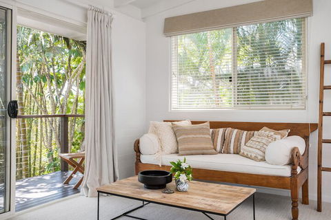 A PERFECT STAY - Allure - Sunshine Coast Guide 3