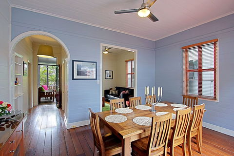 A PERFECT STAY - Harkaway - Sunshine Coast Guide 0