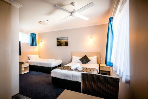 Park Beach Resort Motel - Sunshine Coast Guide 7