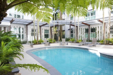 The Emerald Resort Noosa - Sunshine Coast Guide 1