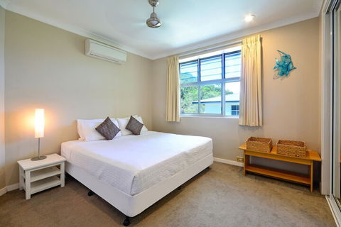 Beach Lodges - Sunshine Coast Guide 2