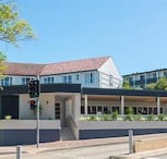 Seabreeze Hotel - Sunshine Coast Guide