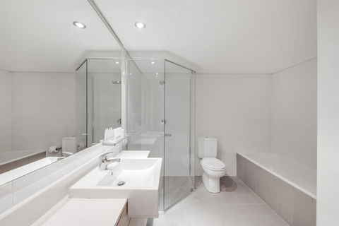 Adina Apartment Hotel Wollongong - Sunshine Coast Guide 4