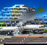 Sunshine Tower Hotel - Sunshine Coast Guide