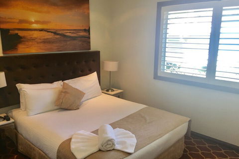 Bellagio By The Sea - Sunshine Coast Guide 7