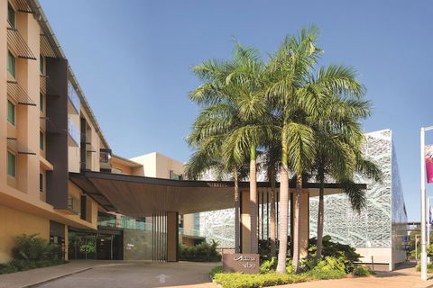 Adina Apartment Hotel Darwin Waterfront - Sunshine Coast Guide 1
