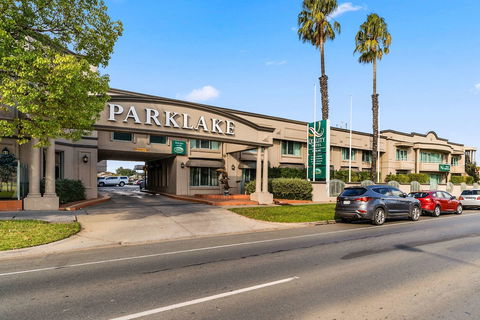 Quality Hotel Parklake Shepparton - Sunshine Coast Guide 0
