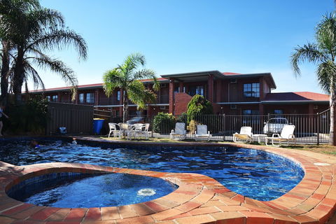 Comfort Inn Peppermill - Sunshine Coast Guide 5