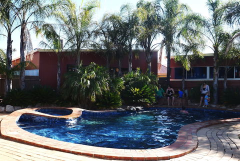 Comfort Inn Peppermill - Sunshine Coast Guide 4