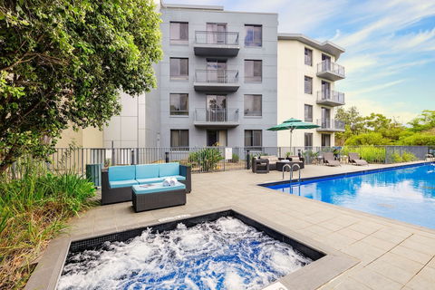 Oaks Sydney North Ryde Suites - Sunshine Coast Guide 1