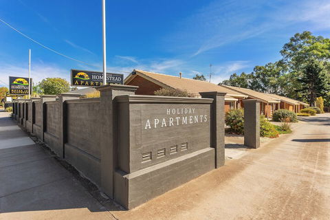 Bendigo Homestead Motor Inn & Apartments - Sunshine Coast Guide 1