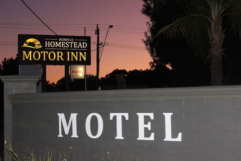 Bendigo Homestead Motor Inn & Apartments - Sunshine Coast Guide 2