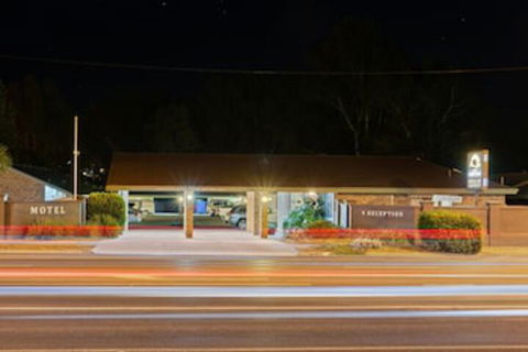 Bendigo Homestead Motor Inn & Apartments - Sunshine Coast Guide 0